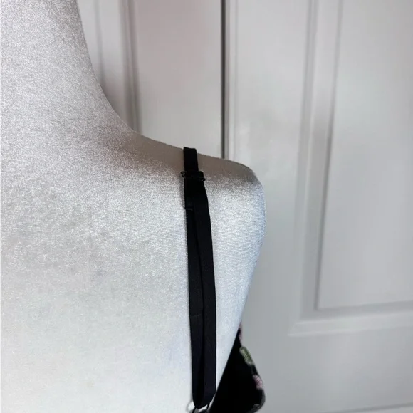 GUESS Black Embroidered Floral Fit & Flare Cocktail Party Dress Size 14 - Picture 5 of 11